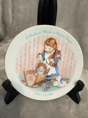 Avon Decorative Plate with Teal Illustration